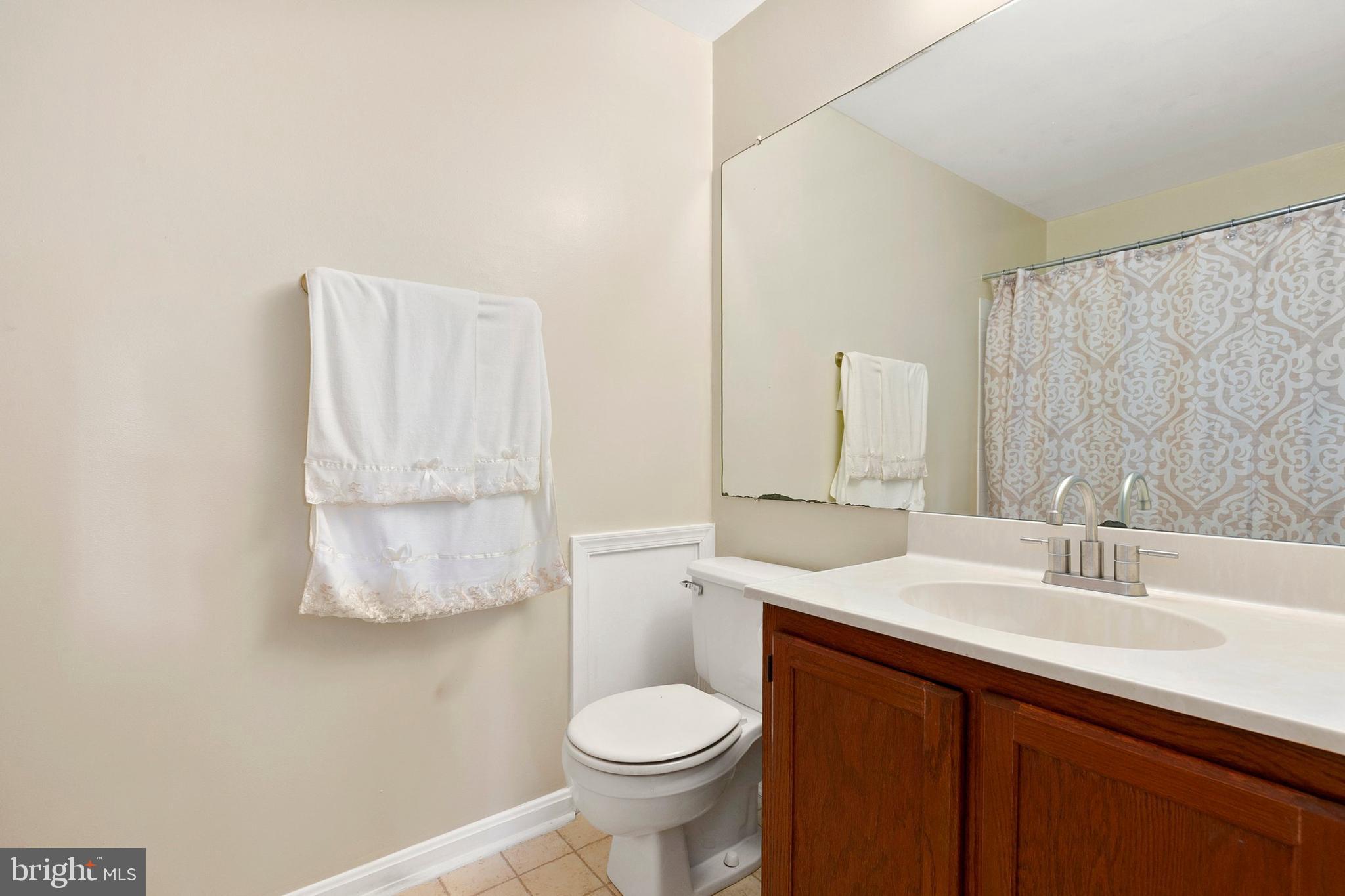 15015 DINSDALE DRIVE