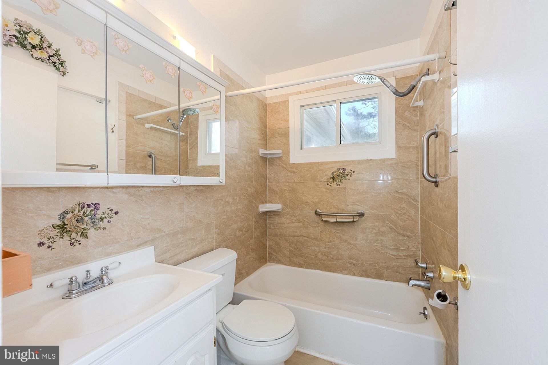 1108 CHICKASAW DRIVE