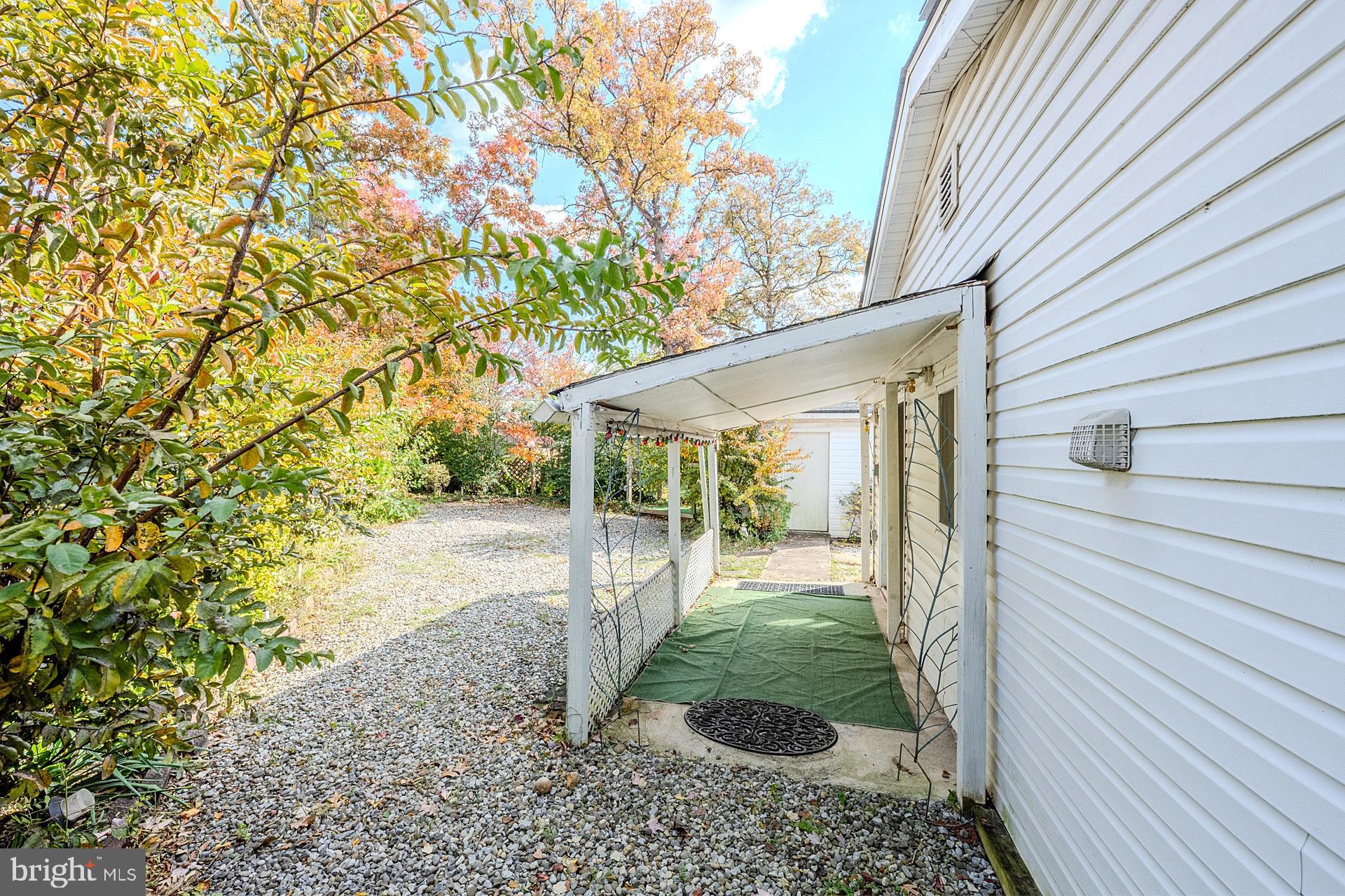 1108 CHICKASAW DRIVE