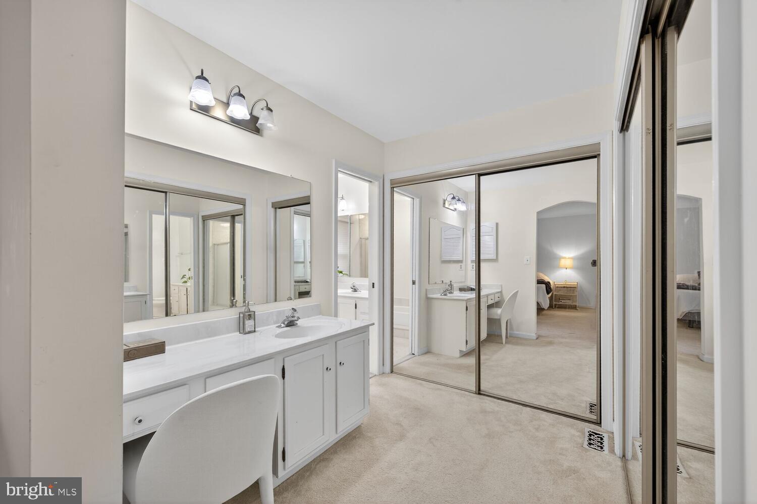 15324 GEORGIAN SQUARE COURT