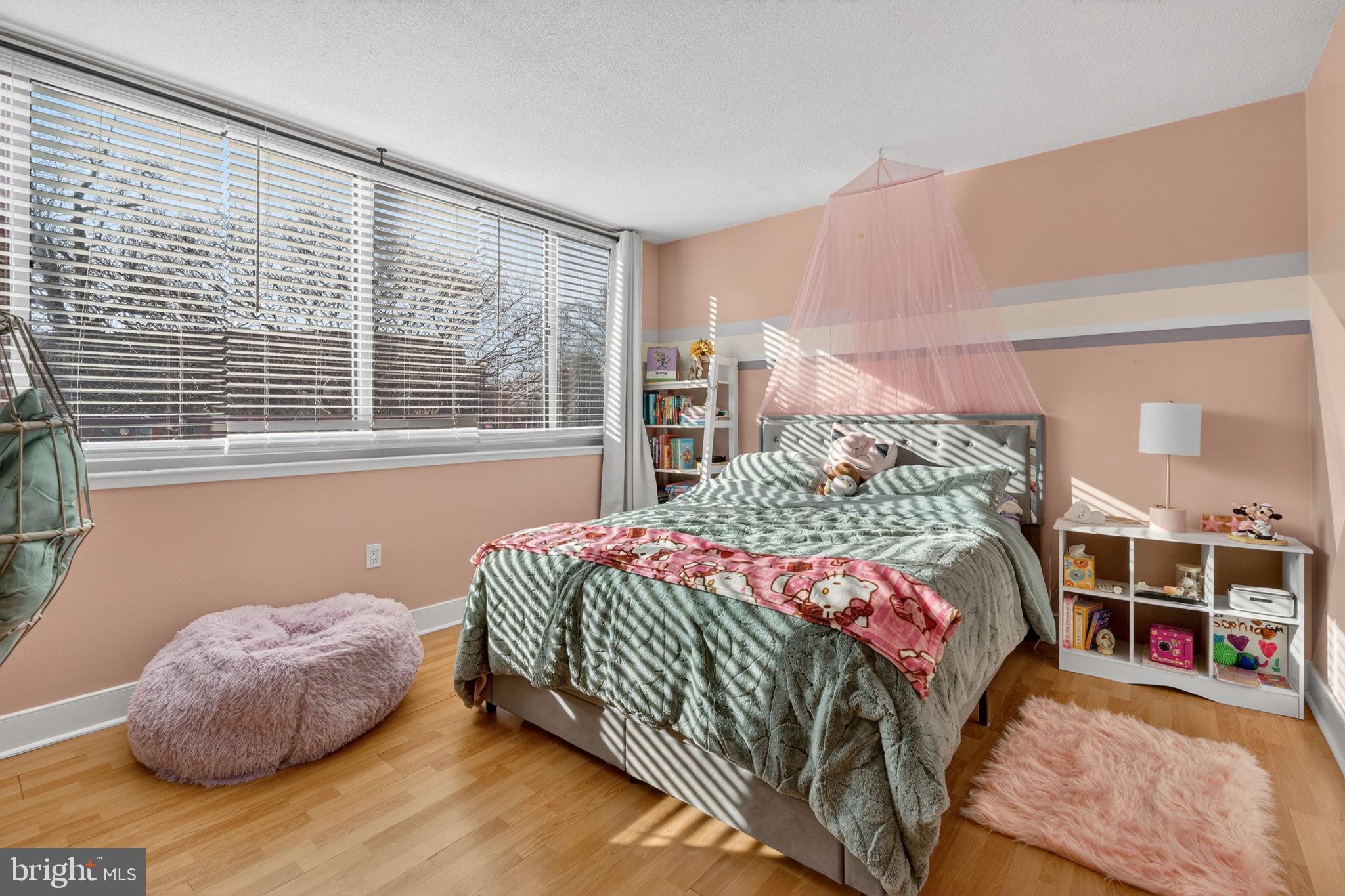 1220 BLAIR MILL ROAD 205