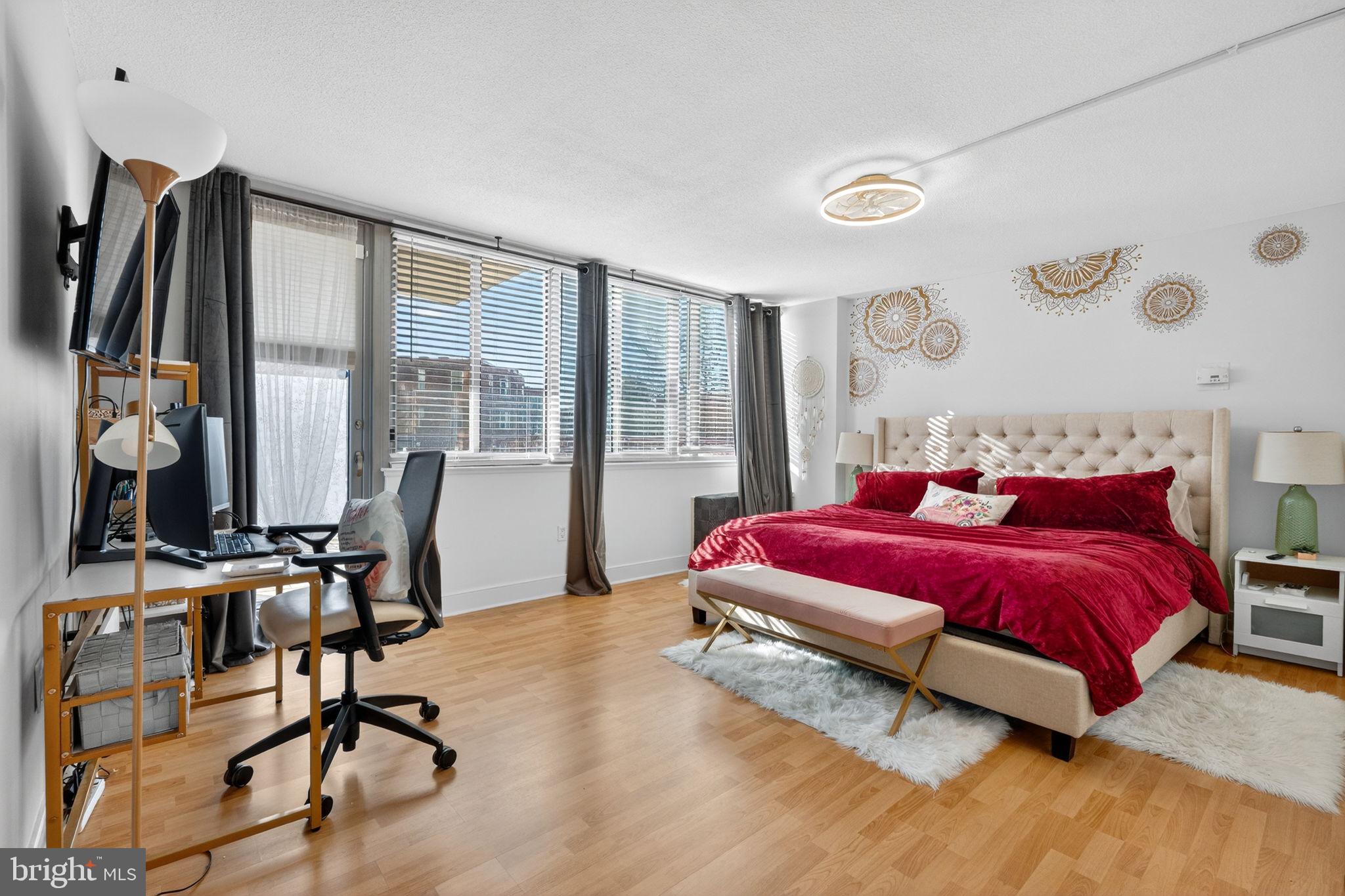 1220 BLAIR MILL ROAD 205