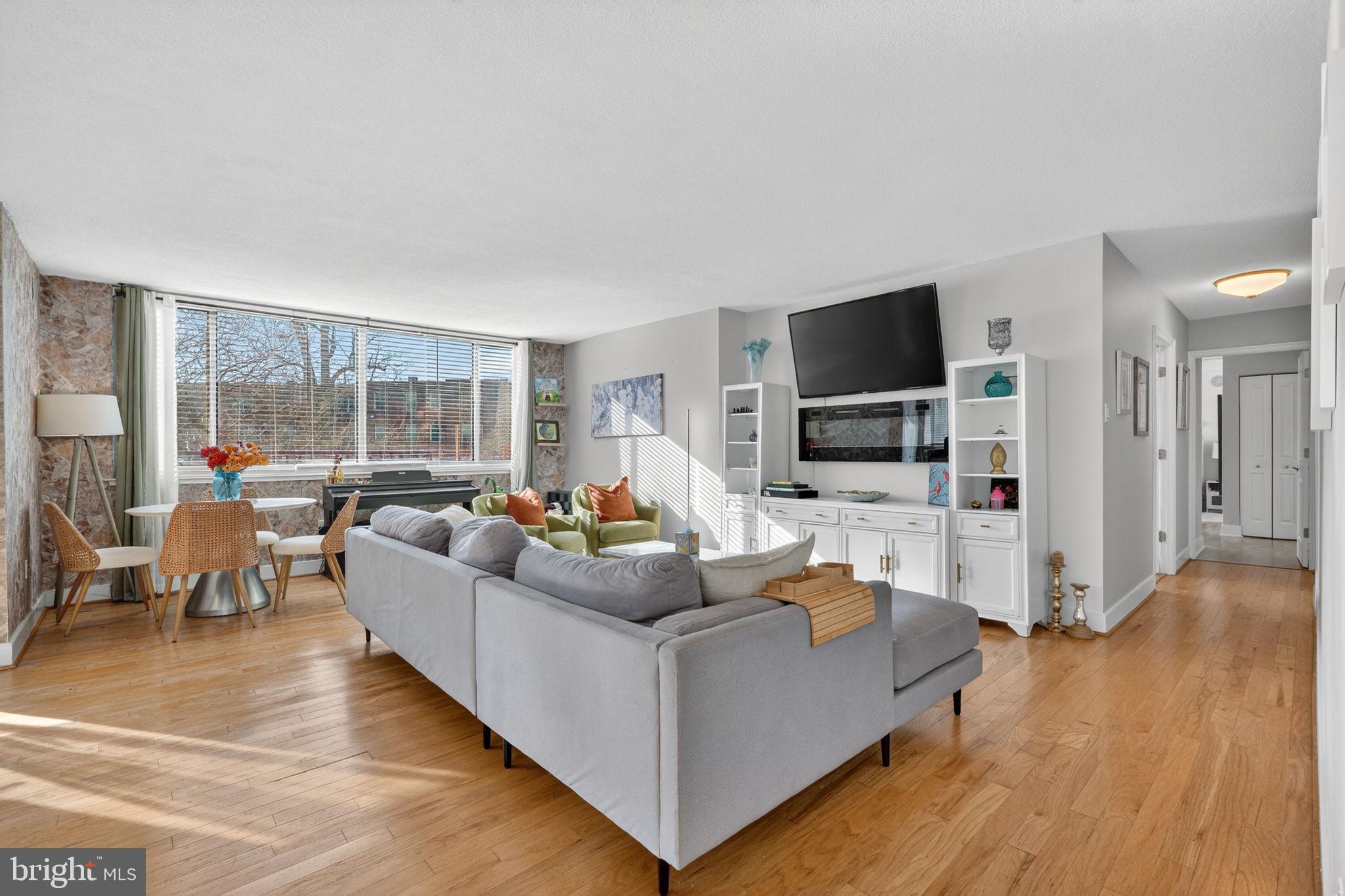 1220 BLAIR MILL ROAD 205