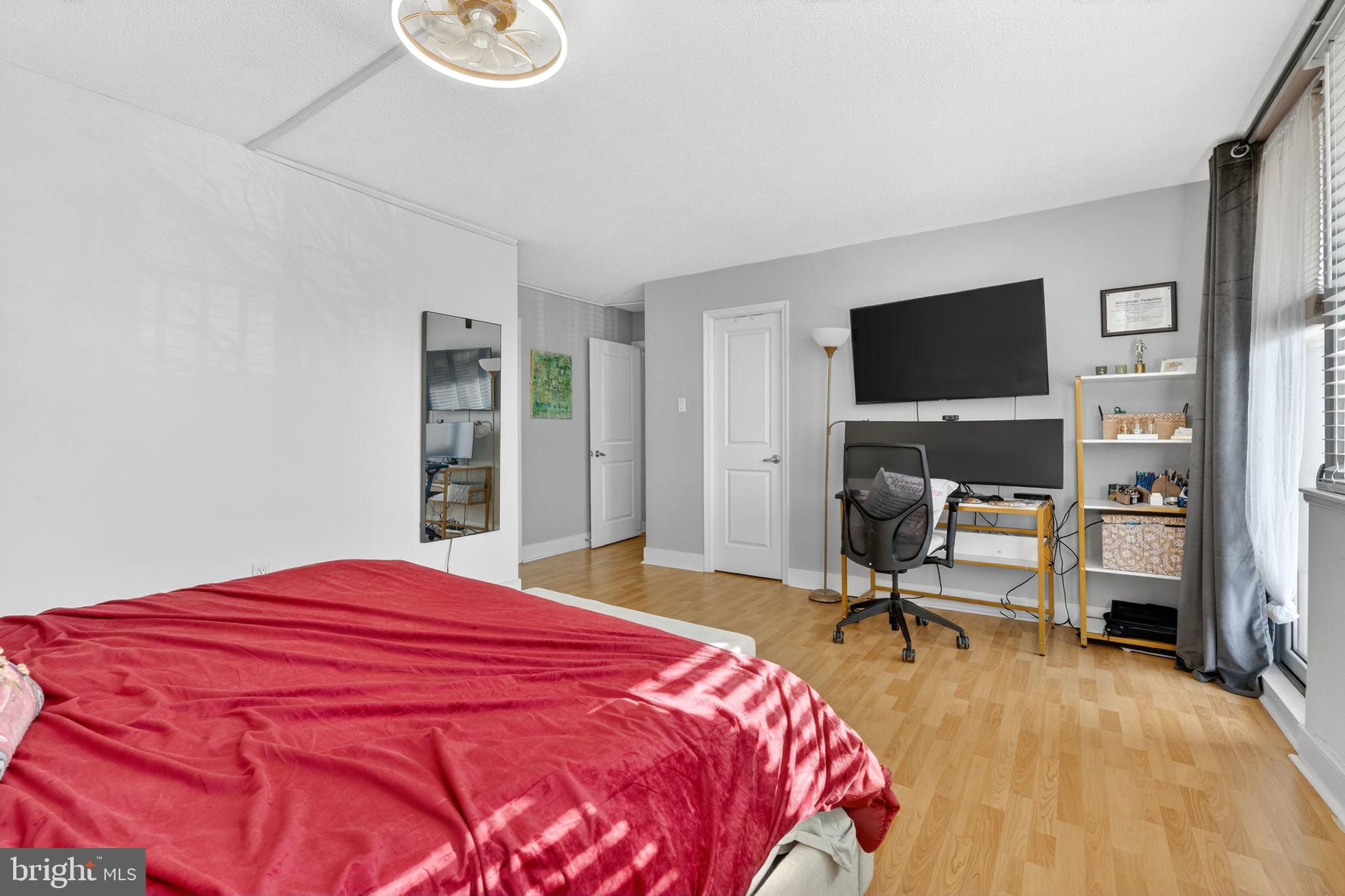 1220 BLAIR MILL ROAD 205