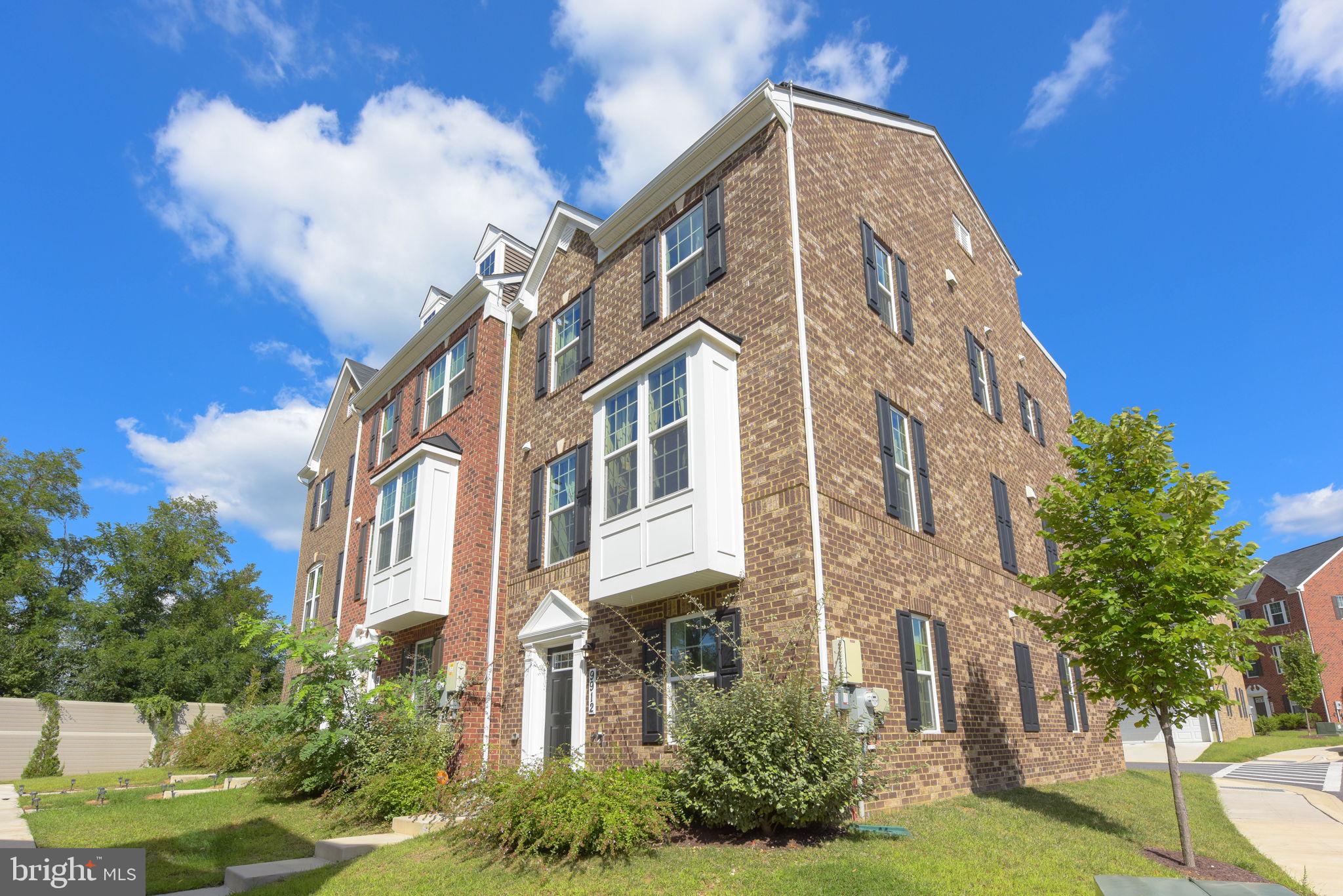 9912 VISTA POINTE DR