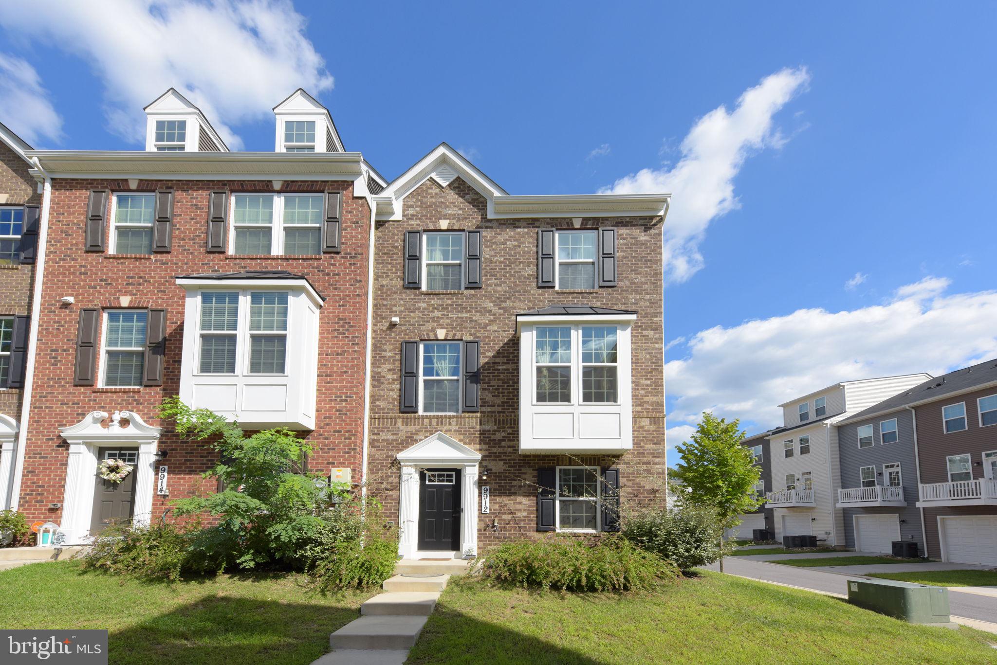 9912 VISTA POINTE DR