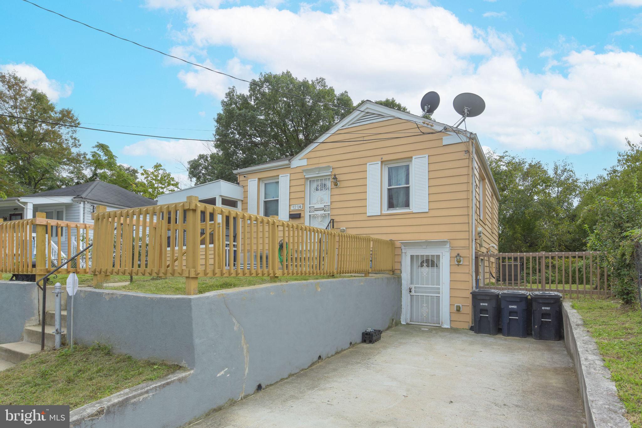 1204 Chapel Oaks Dr