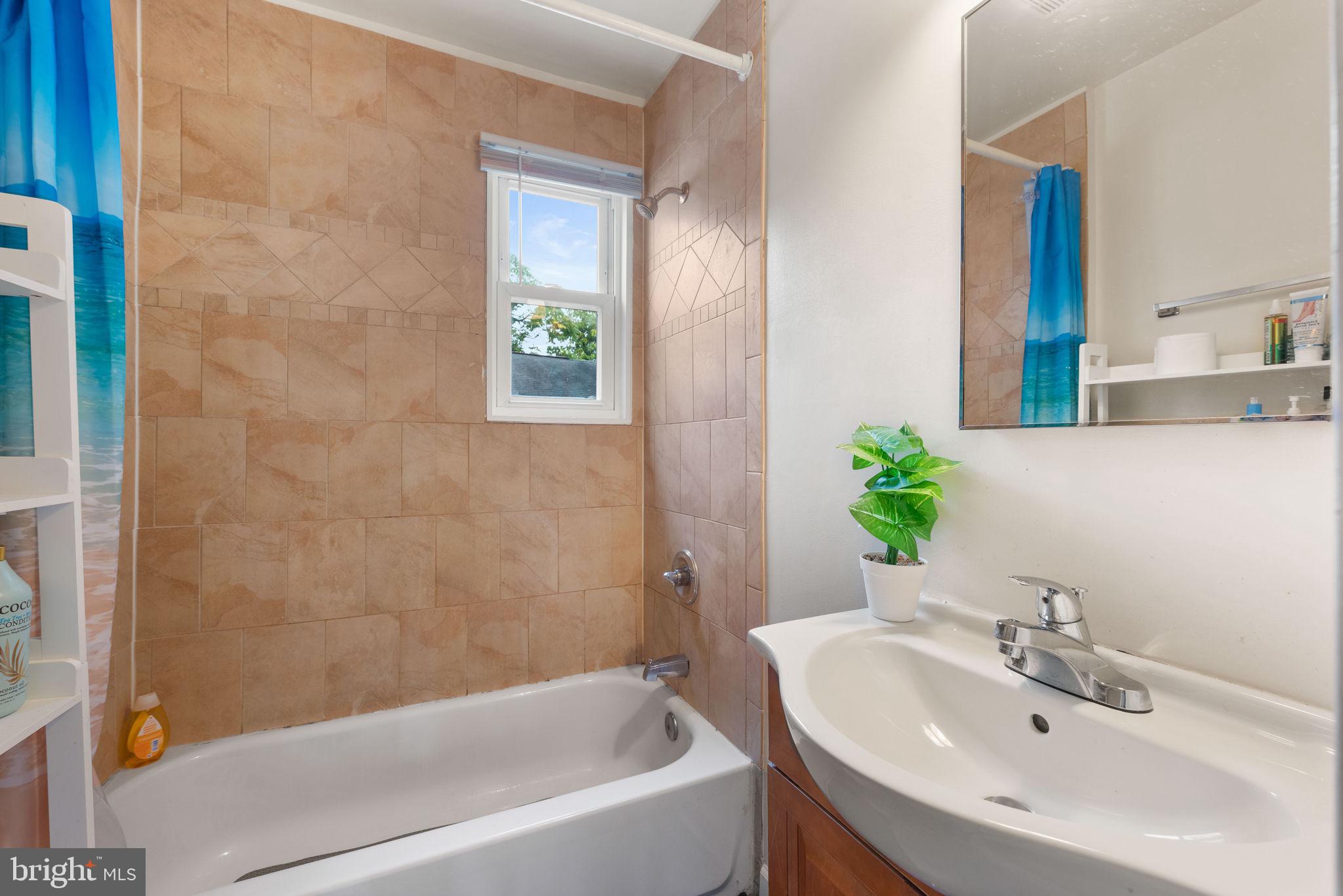 1204 Chapel Oaks Dr