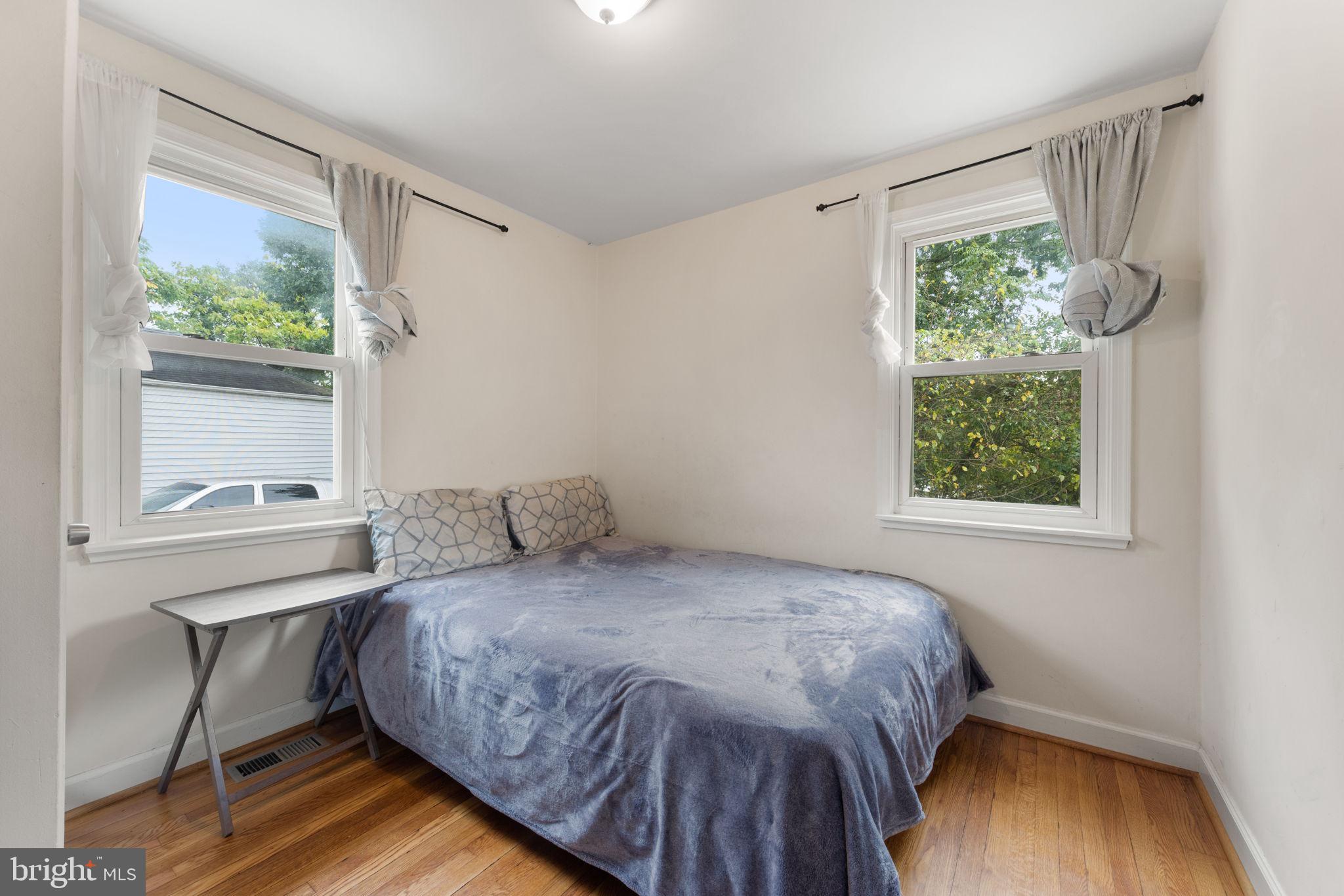 1204 Chapel Oaks Dr