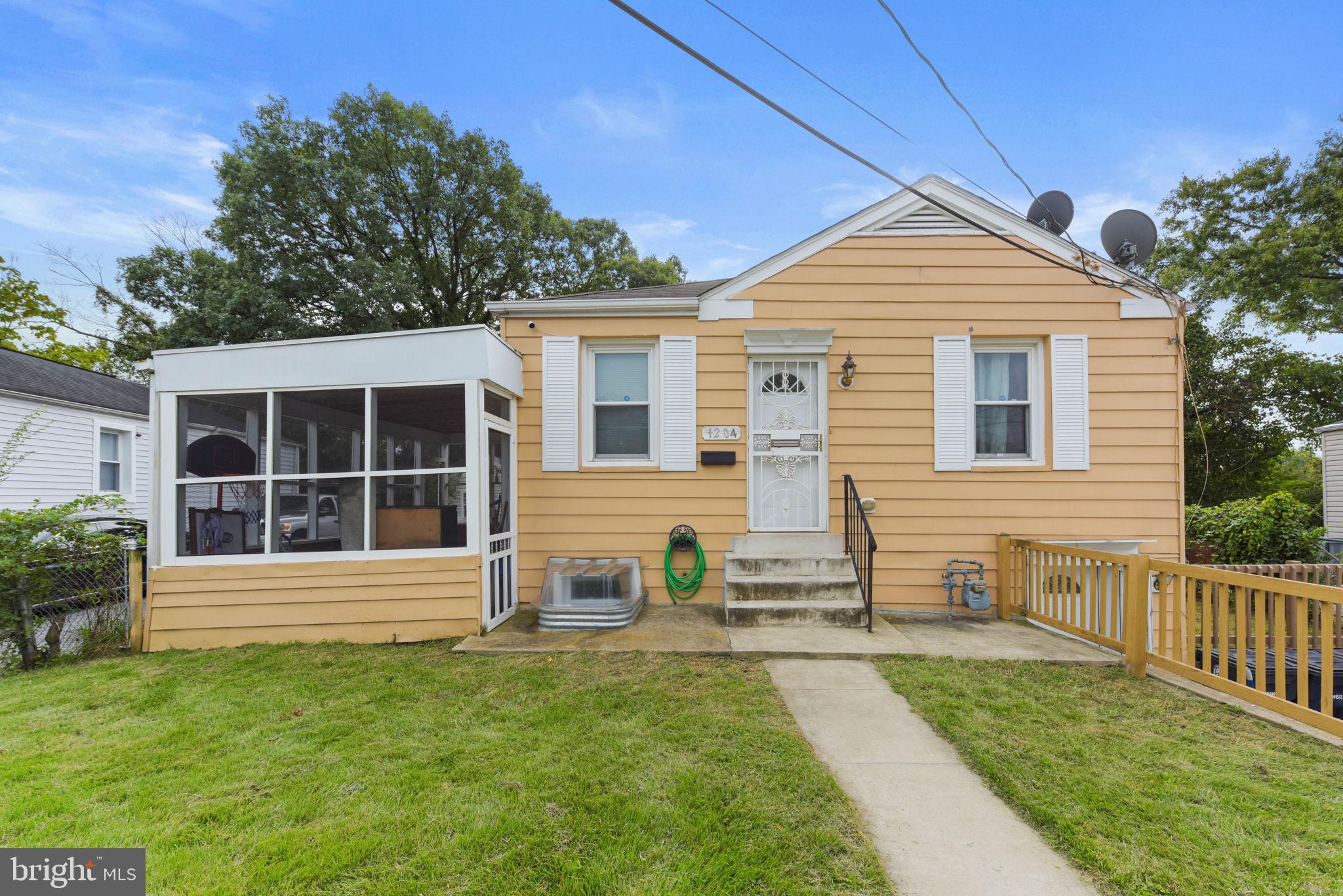 1204 Chapel Oaks Dr