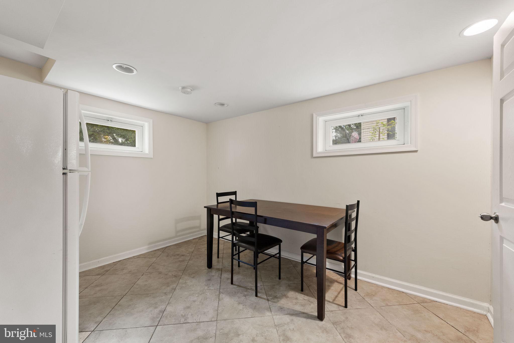 1204 Chapel Oaks Dr