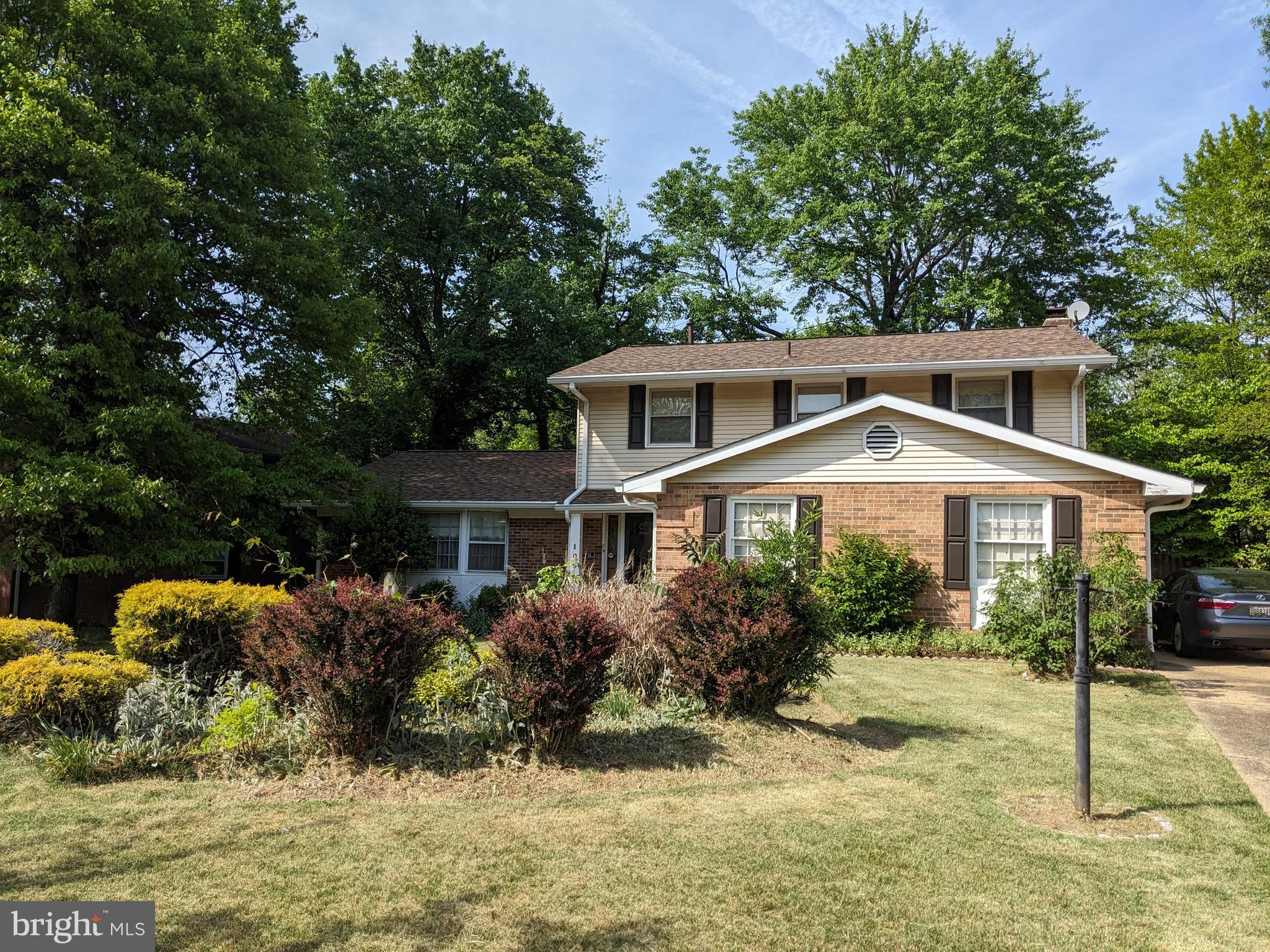 109 Inverness Ln