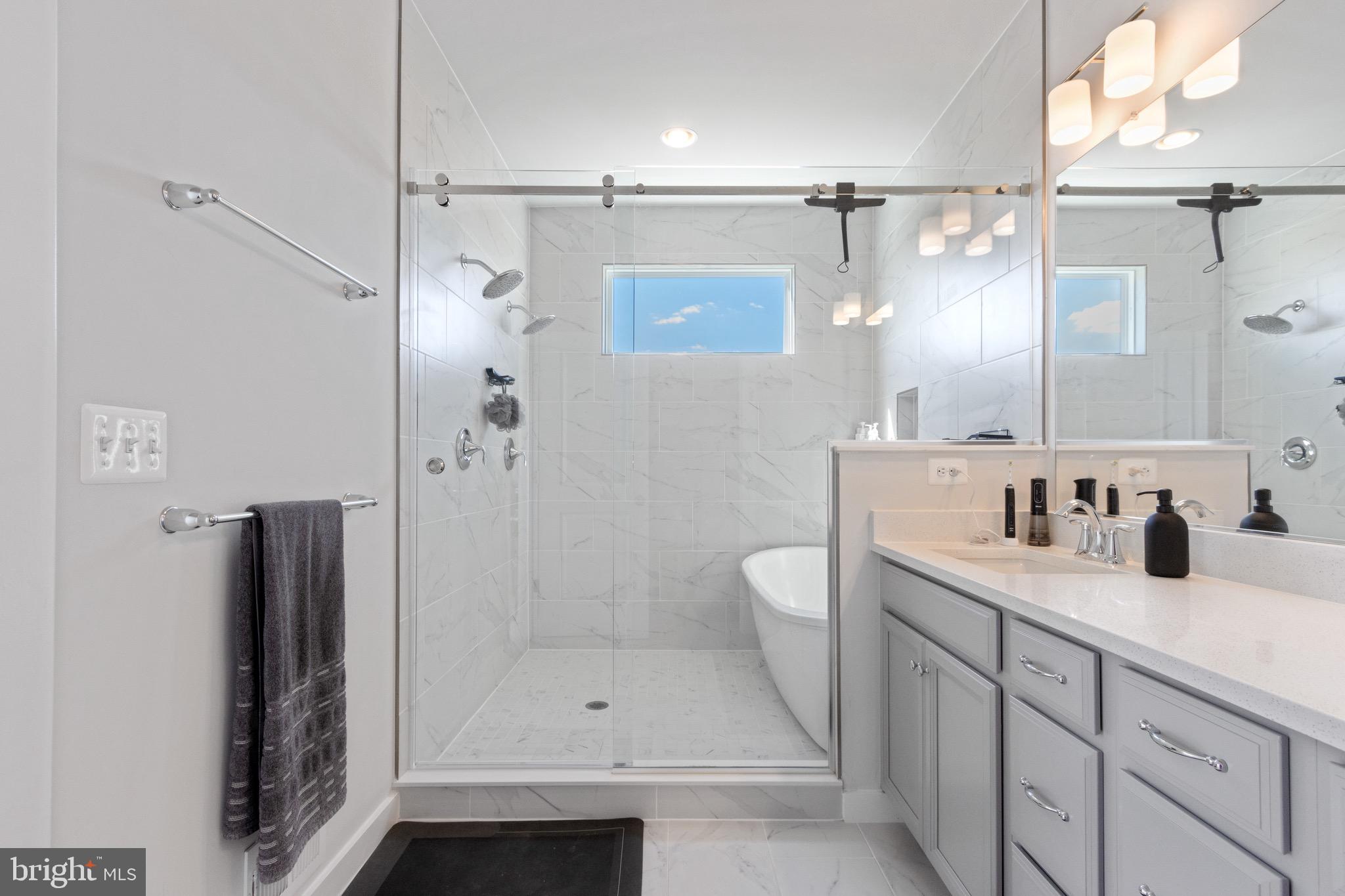 309 SUMMIT POINT BLVD