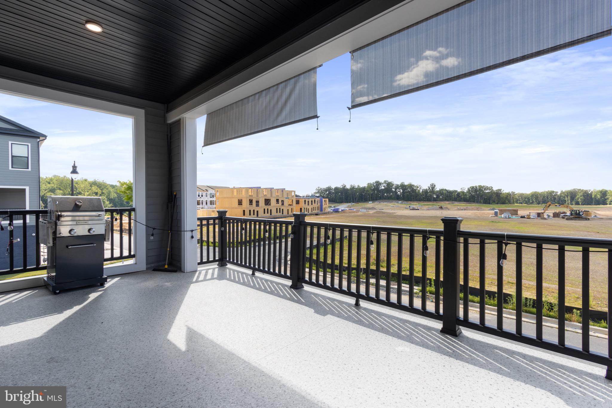 309 SUMMIT POINT BLVD