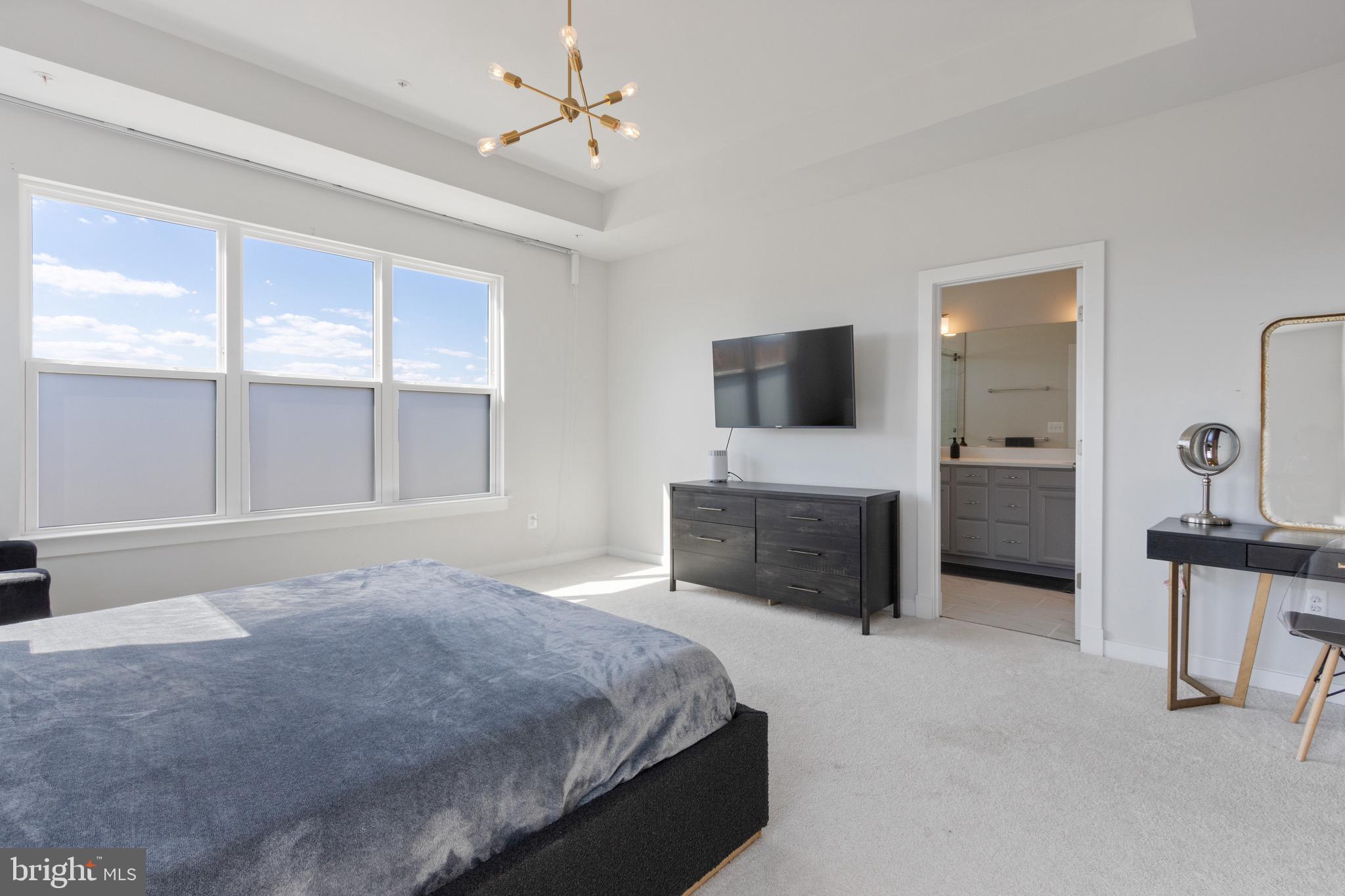 309 SUMMIT POINT BLVD