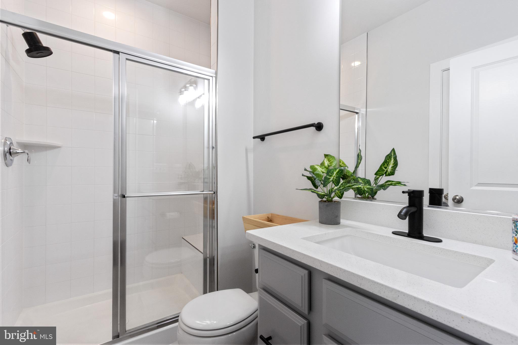 309 SUMMIT POINT BLVD