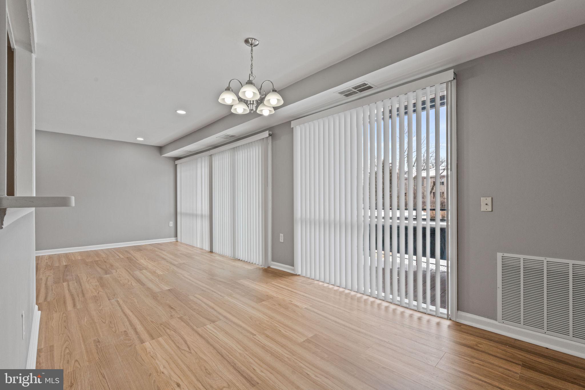 9276 Adelphi Rd #201