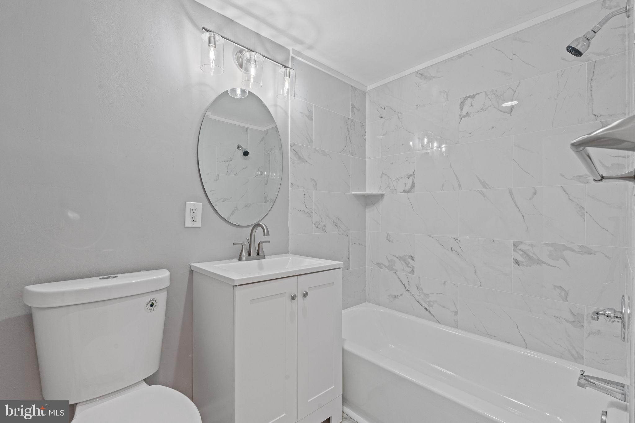 9276 Adelphi Rd #201