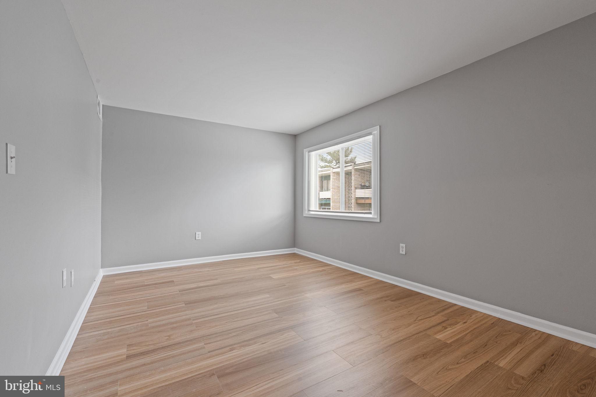 9276 Adelphi Rd #201