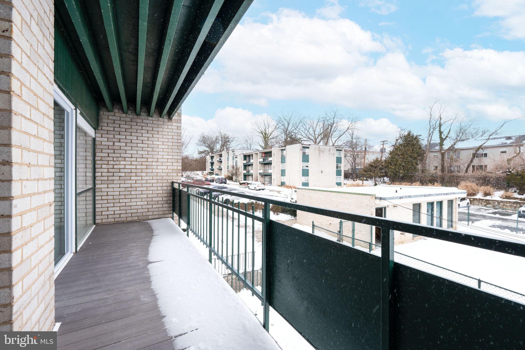 9276 Adelphi Rd #201