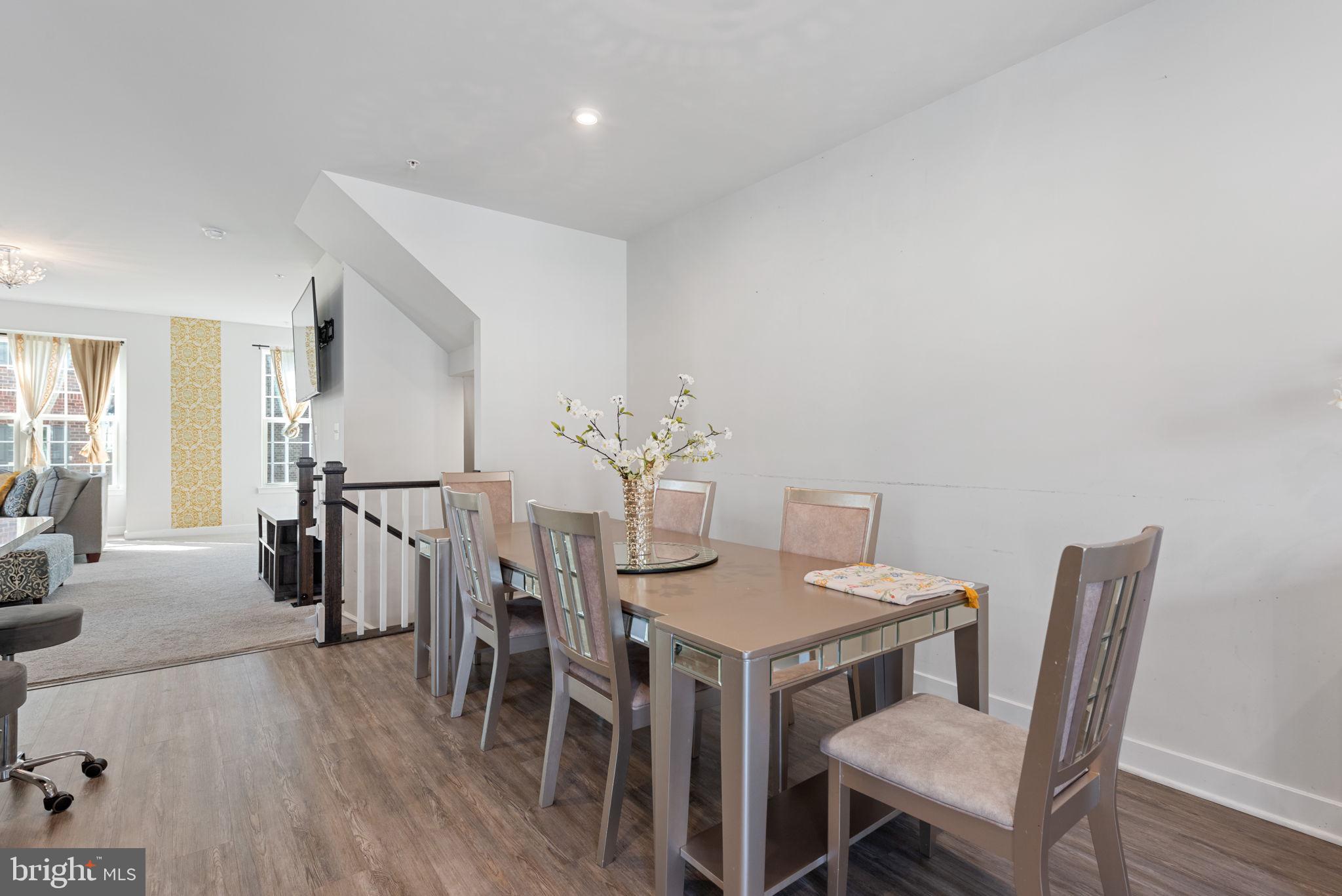 9912 Vista Pointe Dr