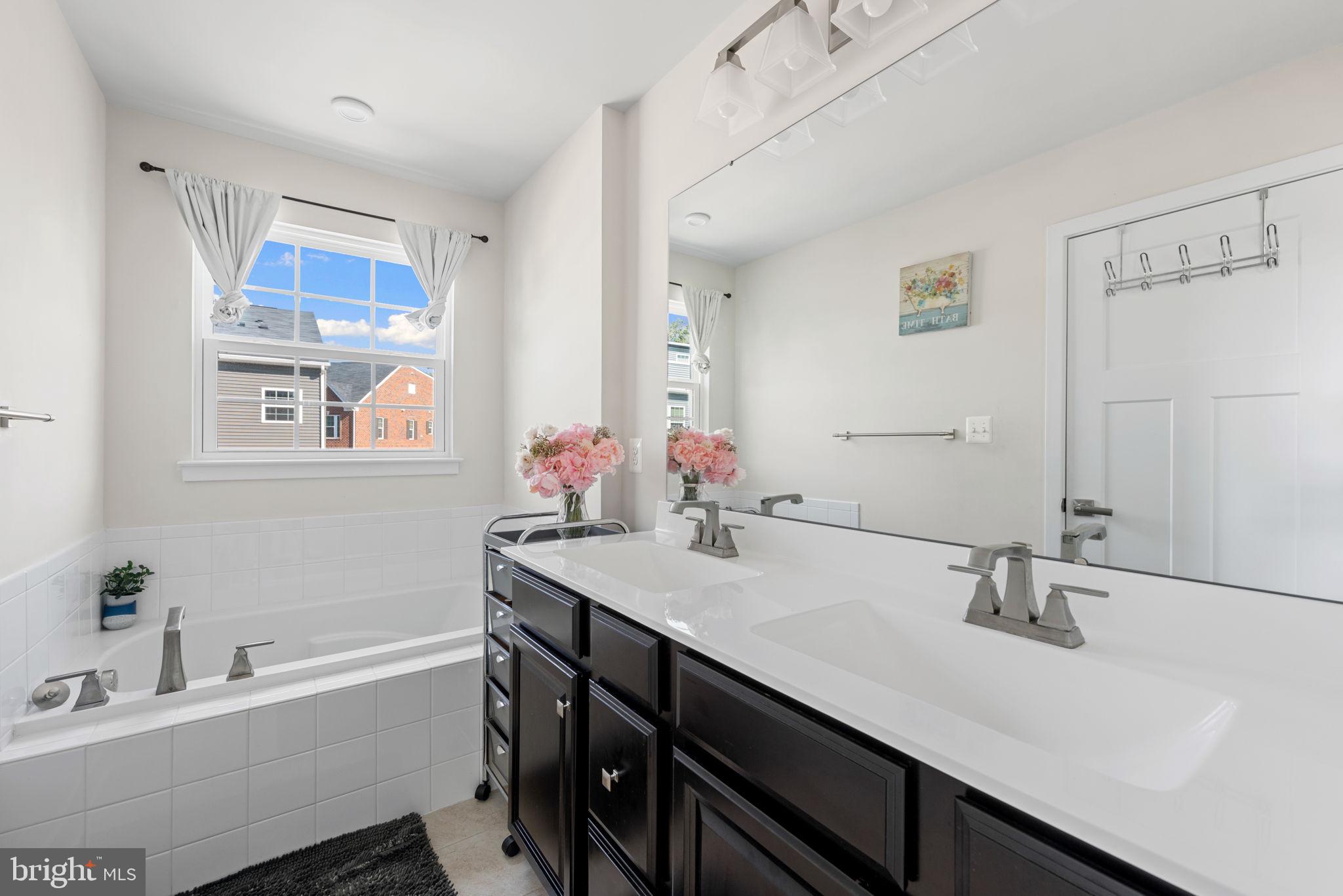 9912 Vista Pointe Dr