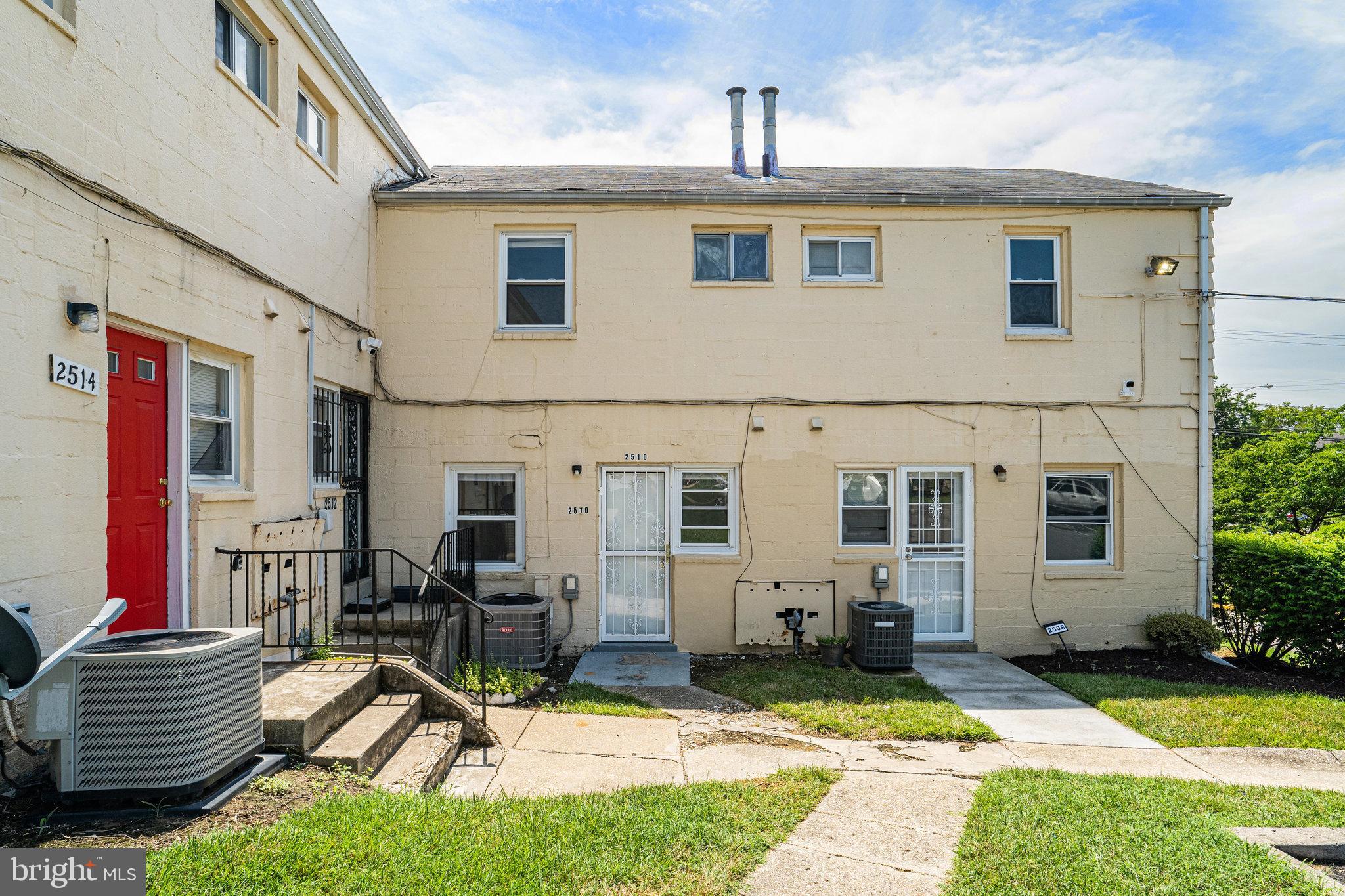 2510 IVERSON STREET 2510