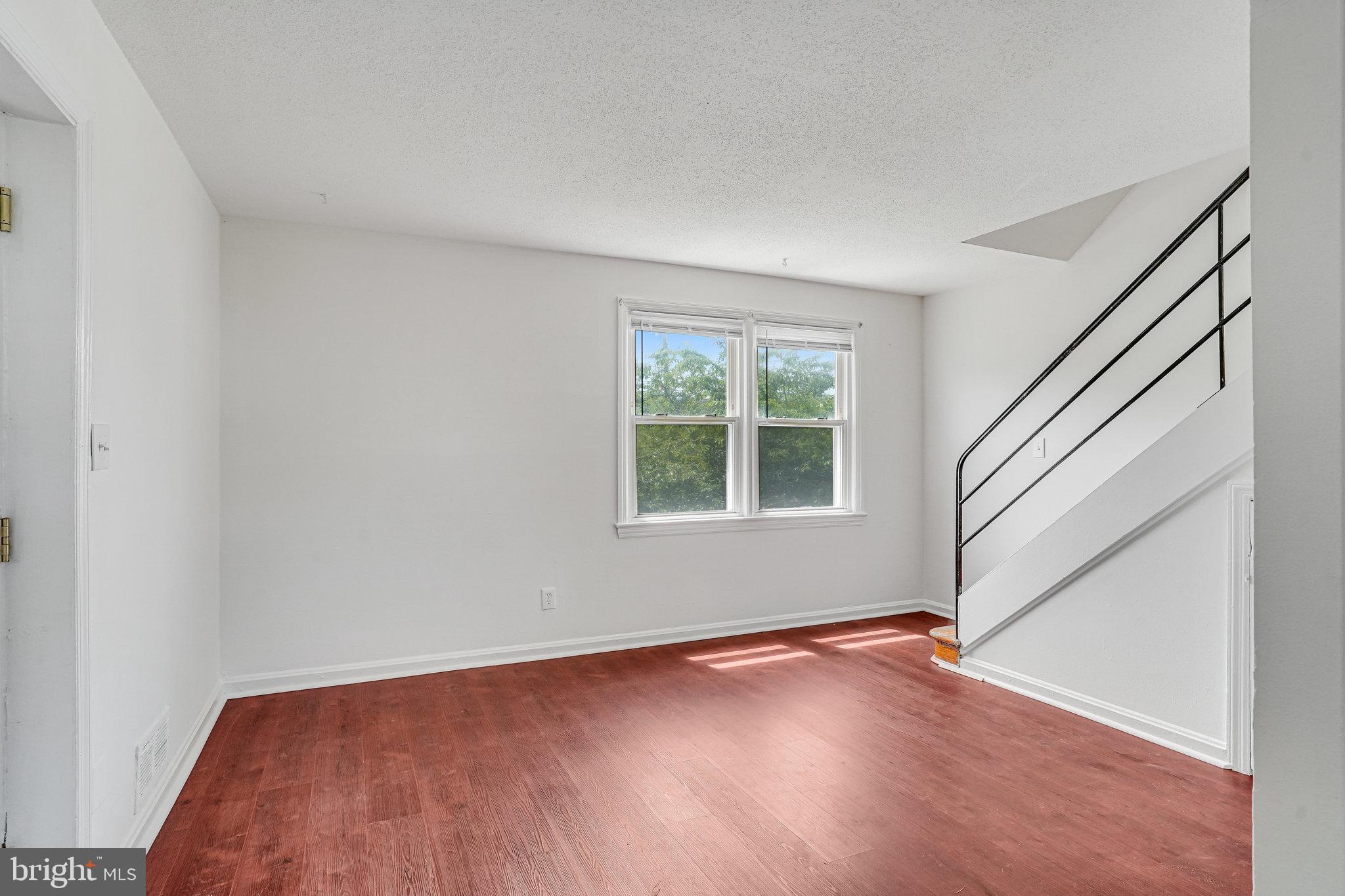 2510 IVERSON STREET 2510