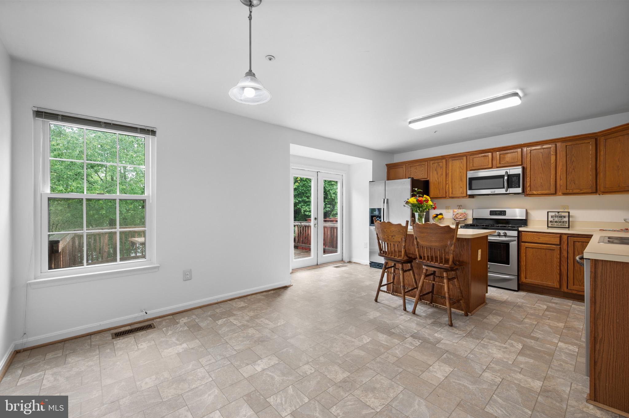 15715 ENSLEIGH LANE