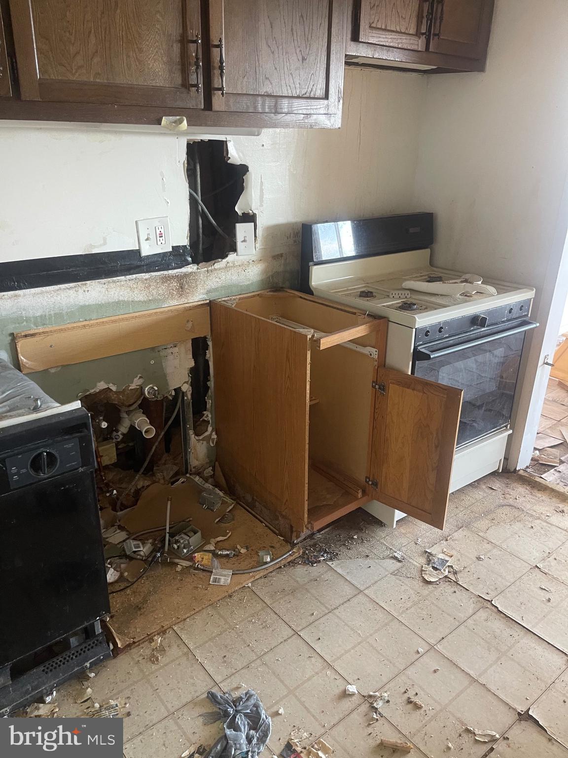 1836 METZEROTT ROAD 906