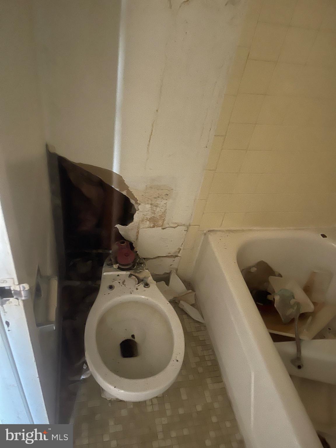 1836 METZEROTT ROAD 906