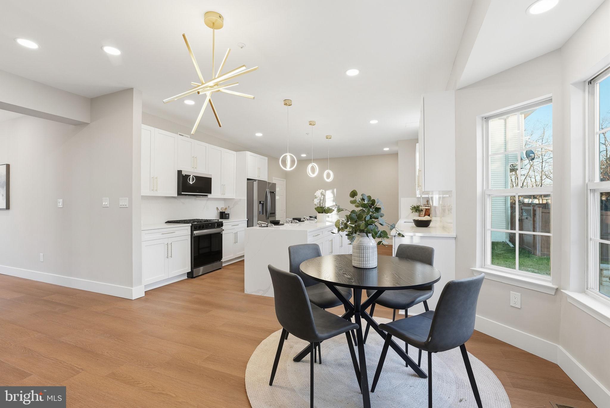 1803 ARAGONA BOULEVARD