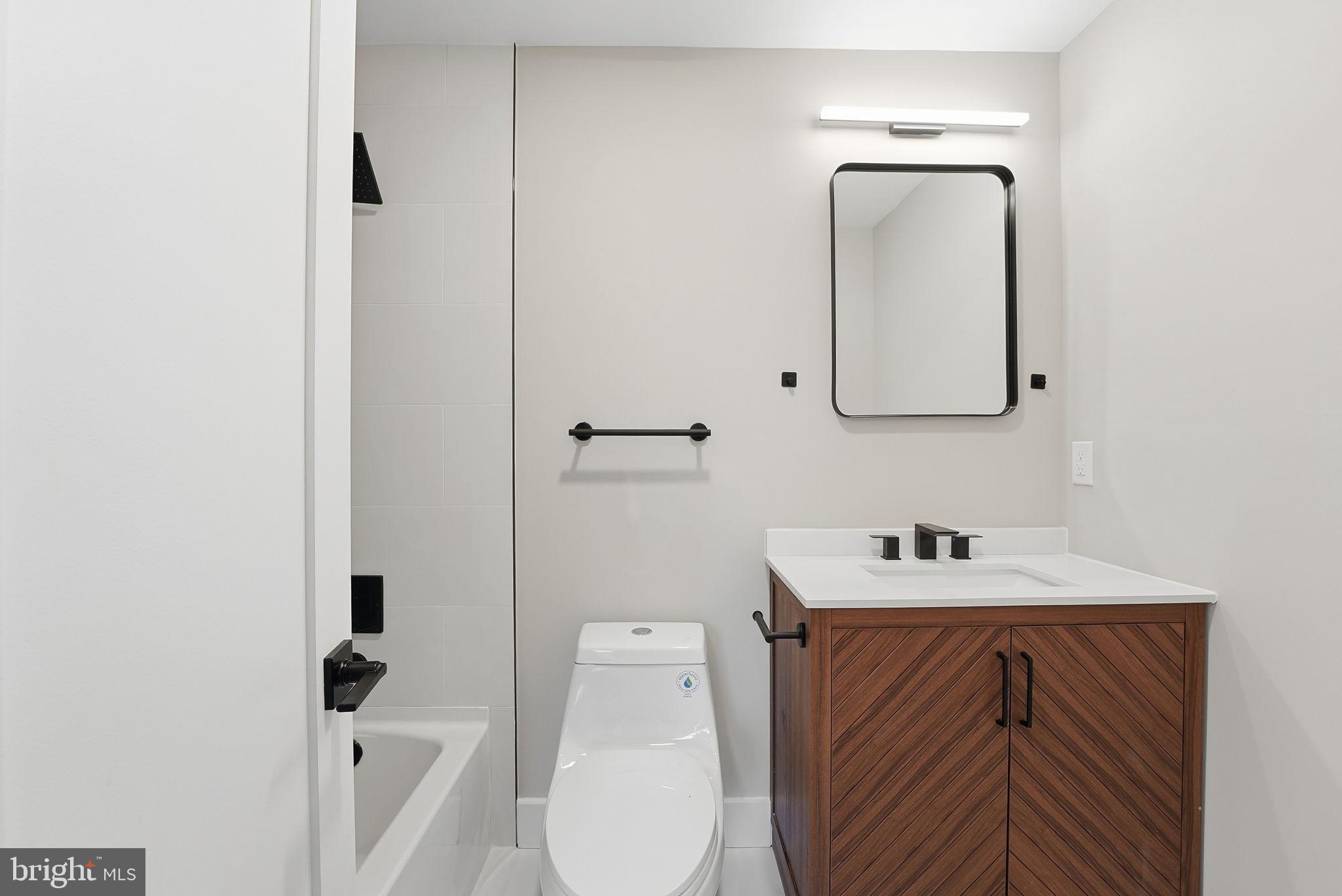 1803 ARAGONA BOULEVARD