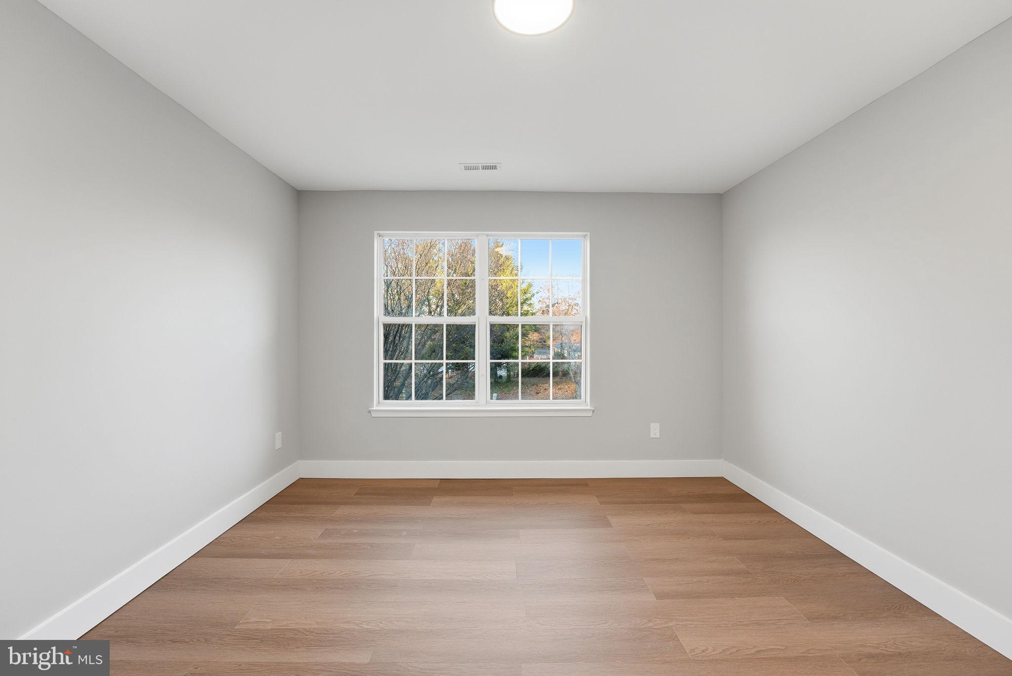 1803 ARAGONA BOULEVARD