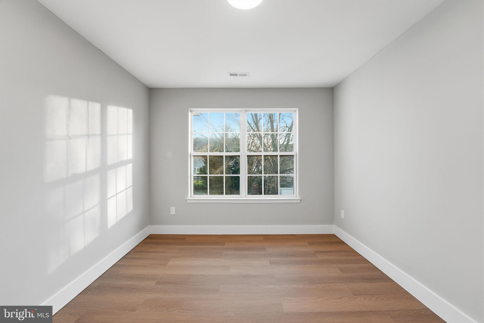 1803 ARAGONA BOULEVARD