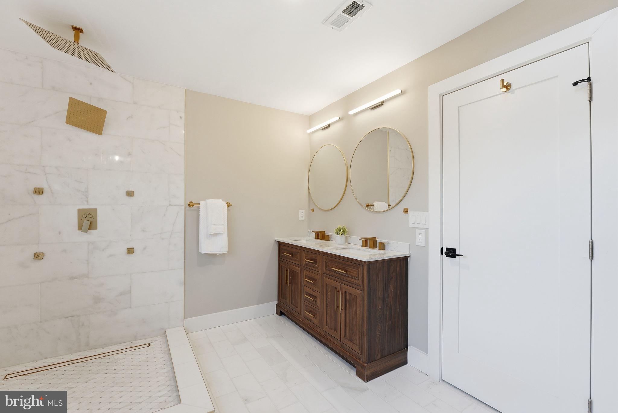 1803 ARAGONA BOULEVARD