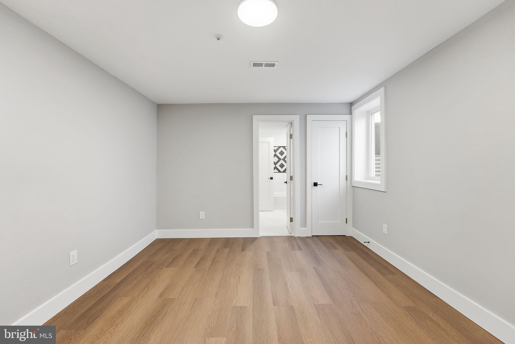 1803 ARAGONA BOULEVARD