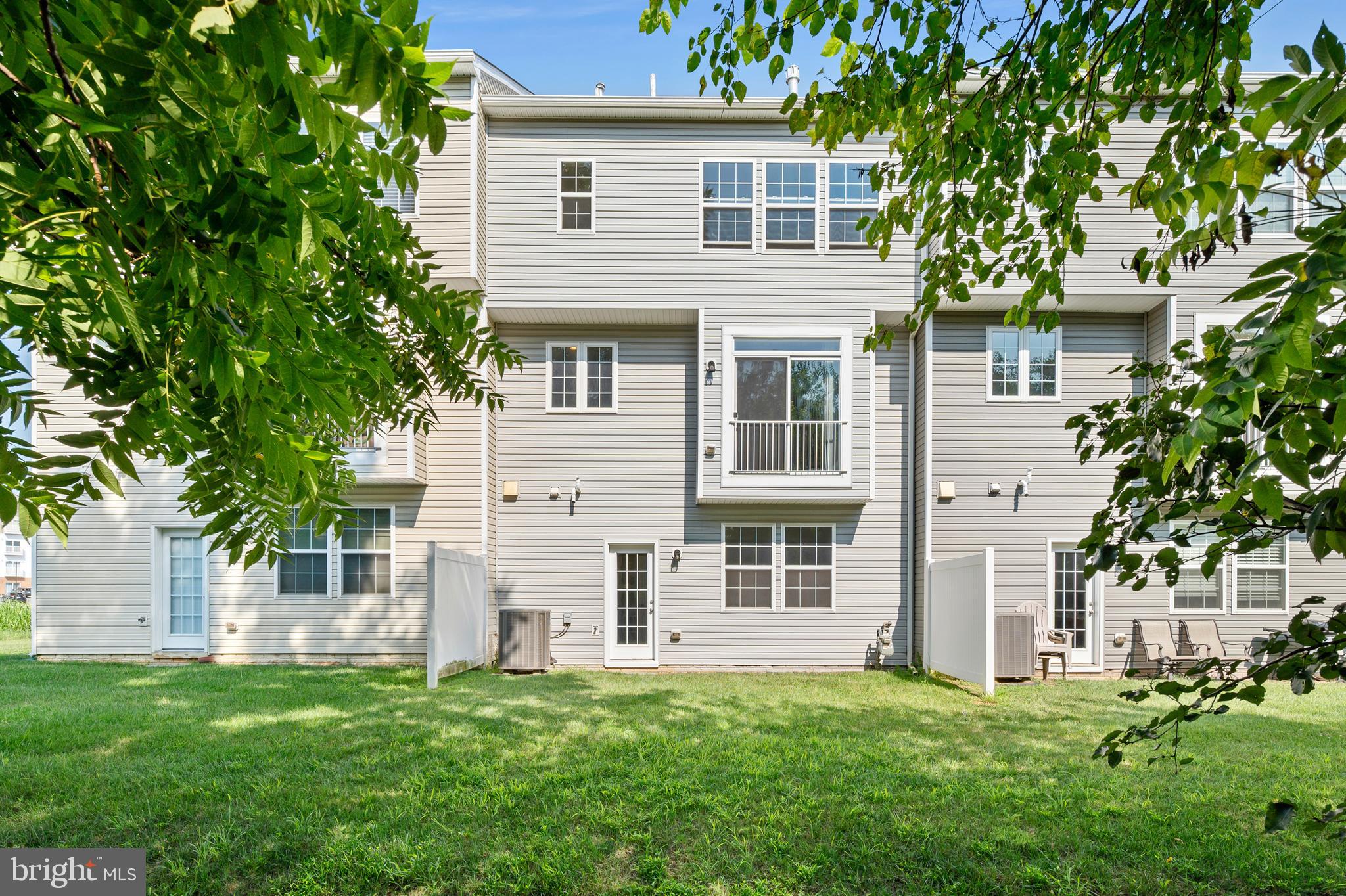 20207 Capital Ln