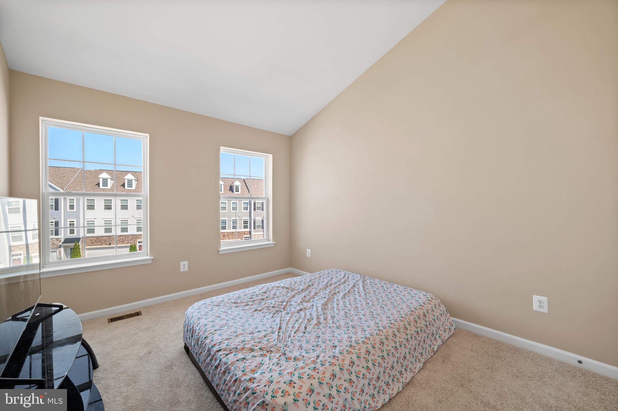 20207 Capital Ln