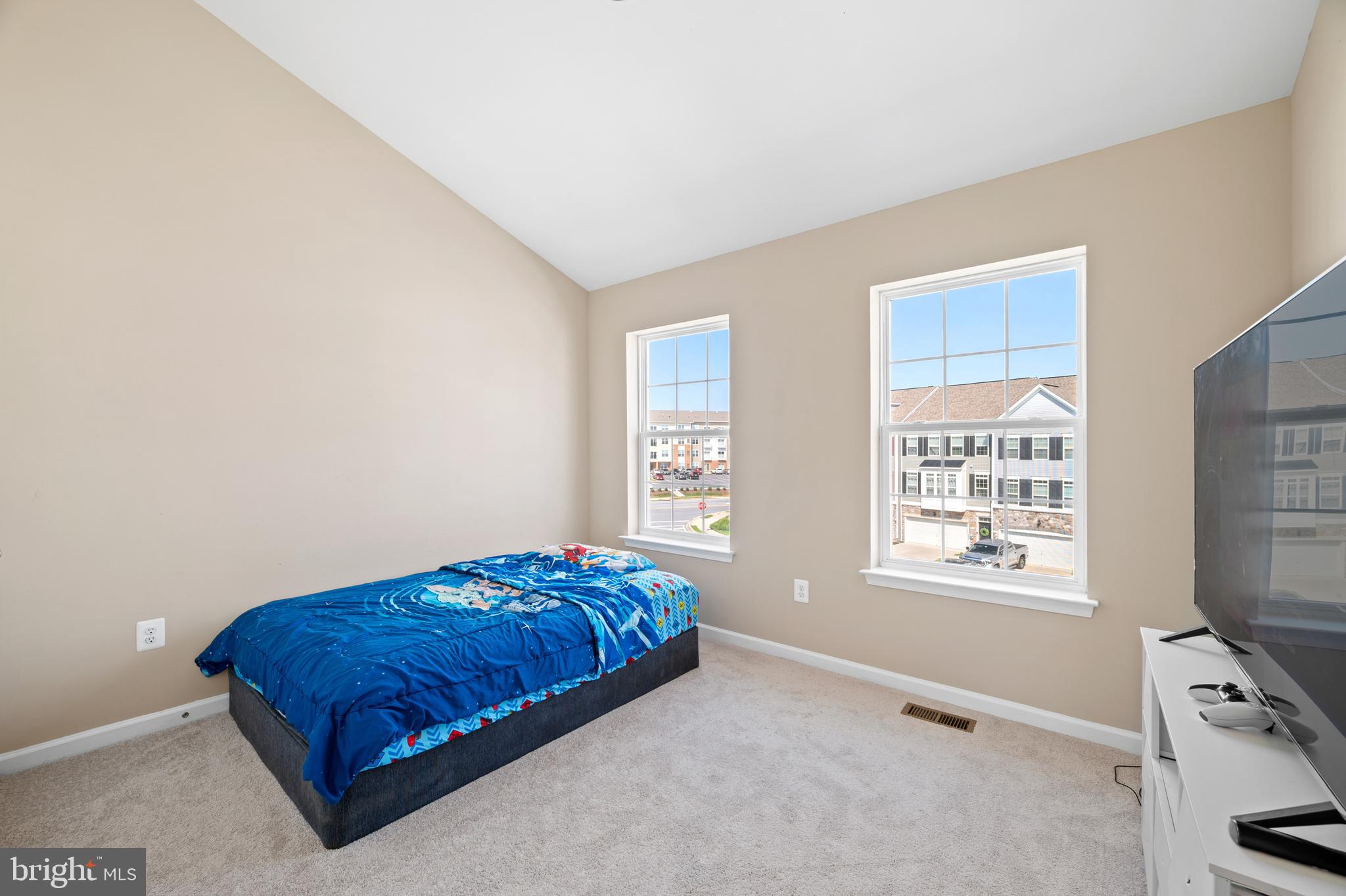 20207 Capital Ln