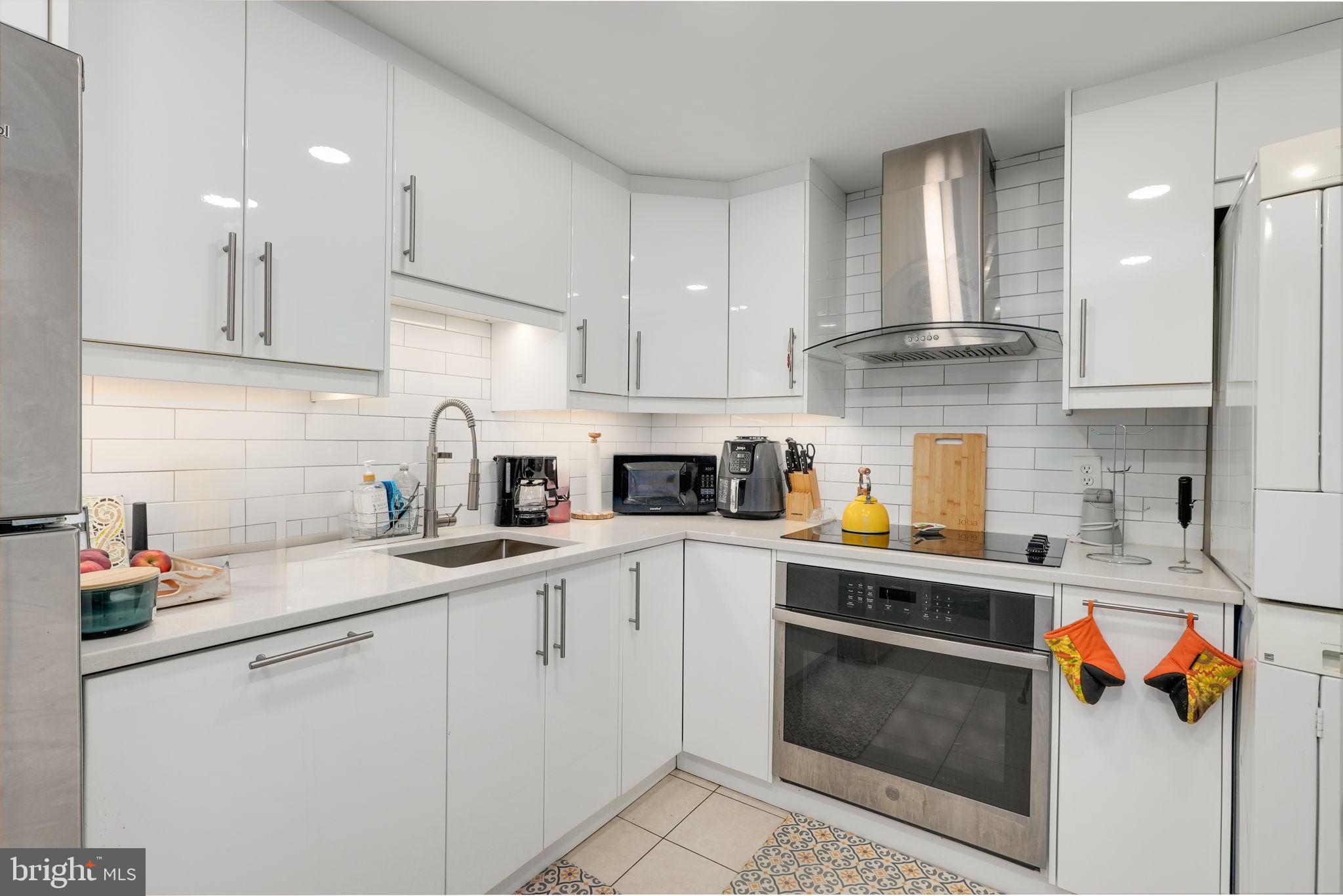 6301 Stevenson Ave #1114