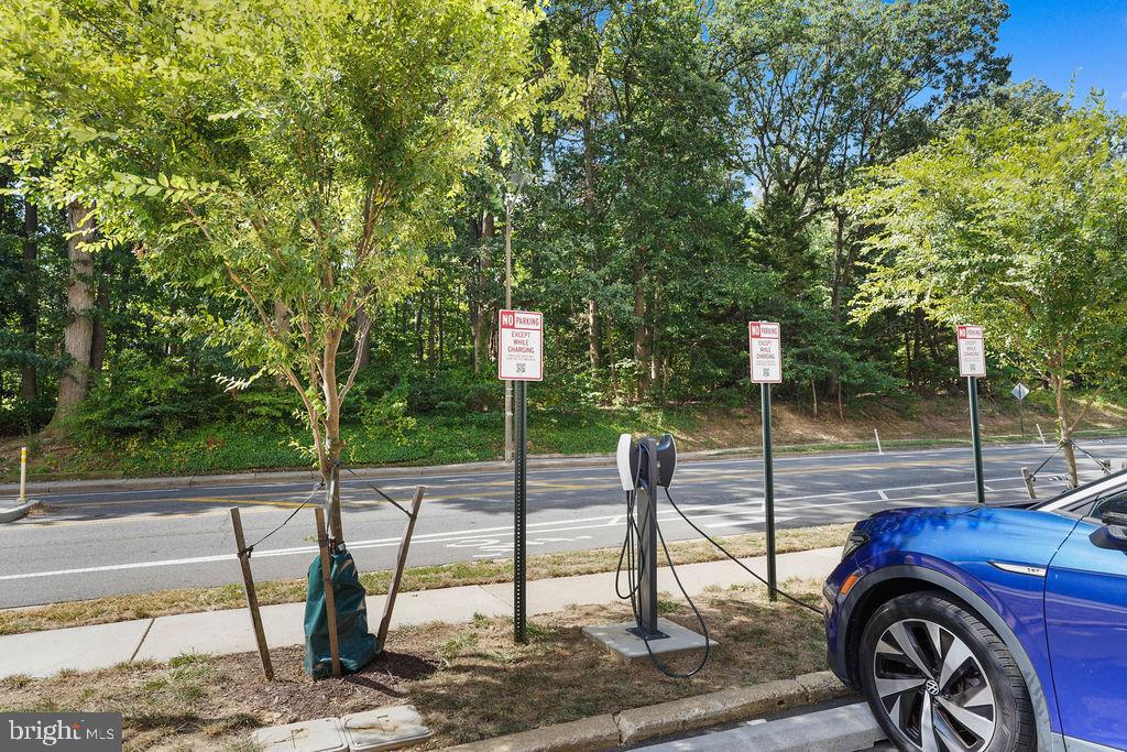 2500 N VAN DORN STREET 517