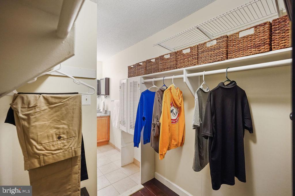 2500 N VAN DORN STREET 517