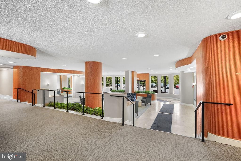 2500 N VAN DORN STREET 517