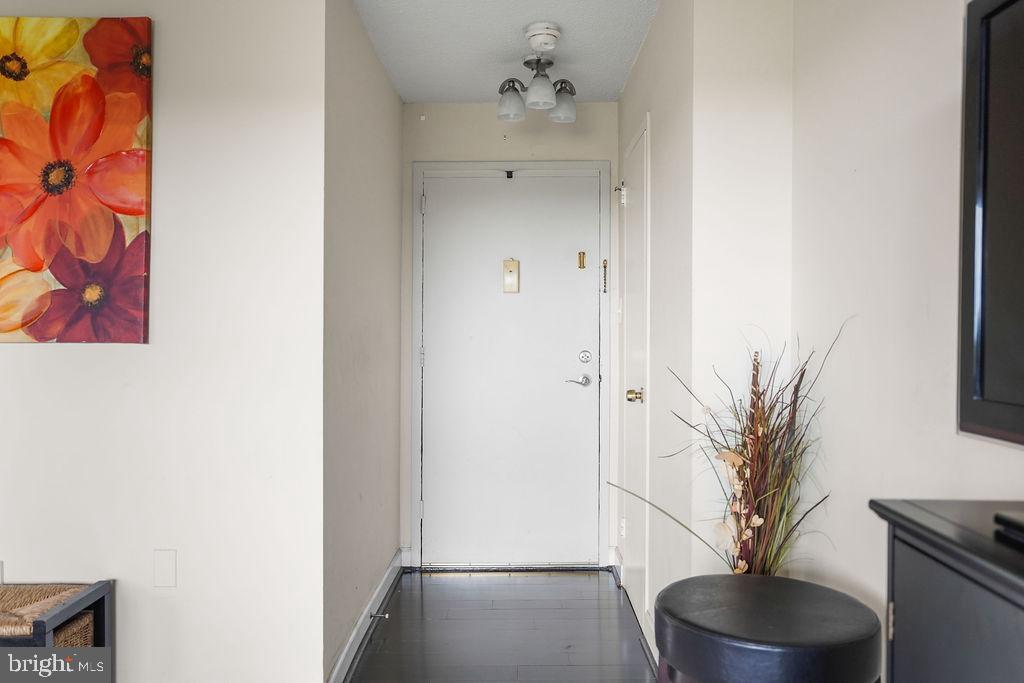 2500 N VAN DORN STREET 517