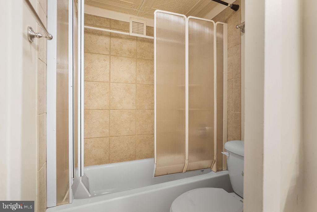 2500 N VAN DORN STREET 517