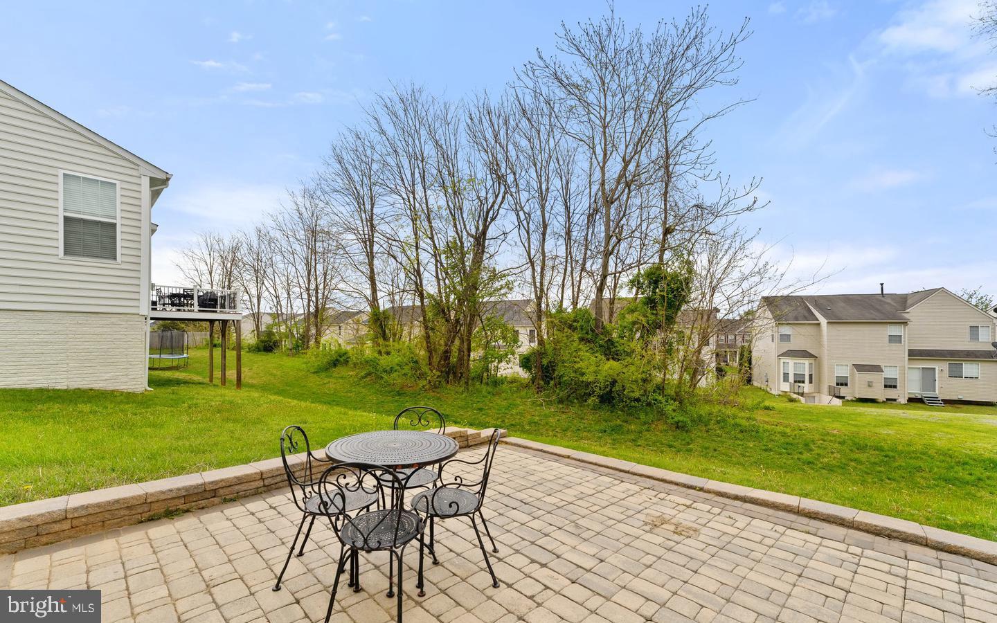 575 HUNTERS RD