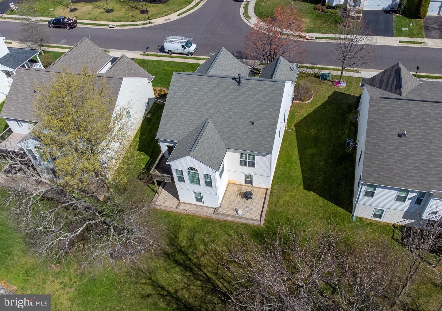 575 HUNTERS RD