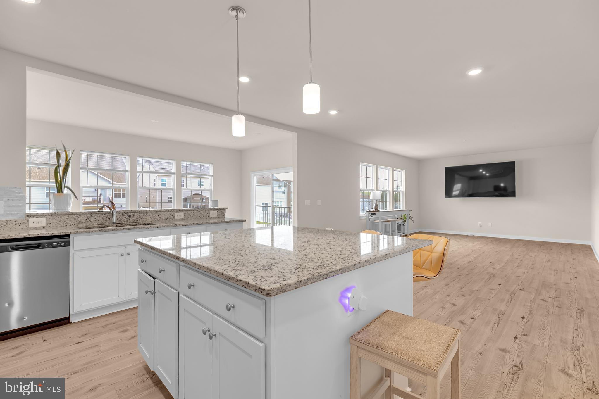 2053 Whithorn Hill