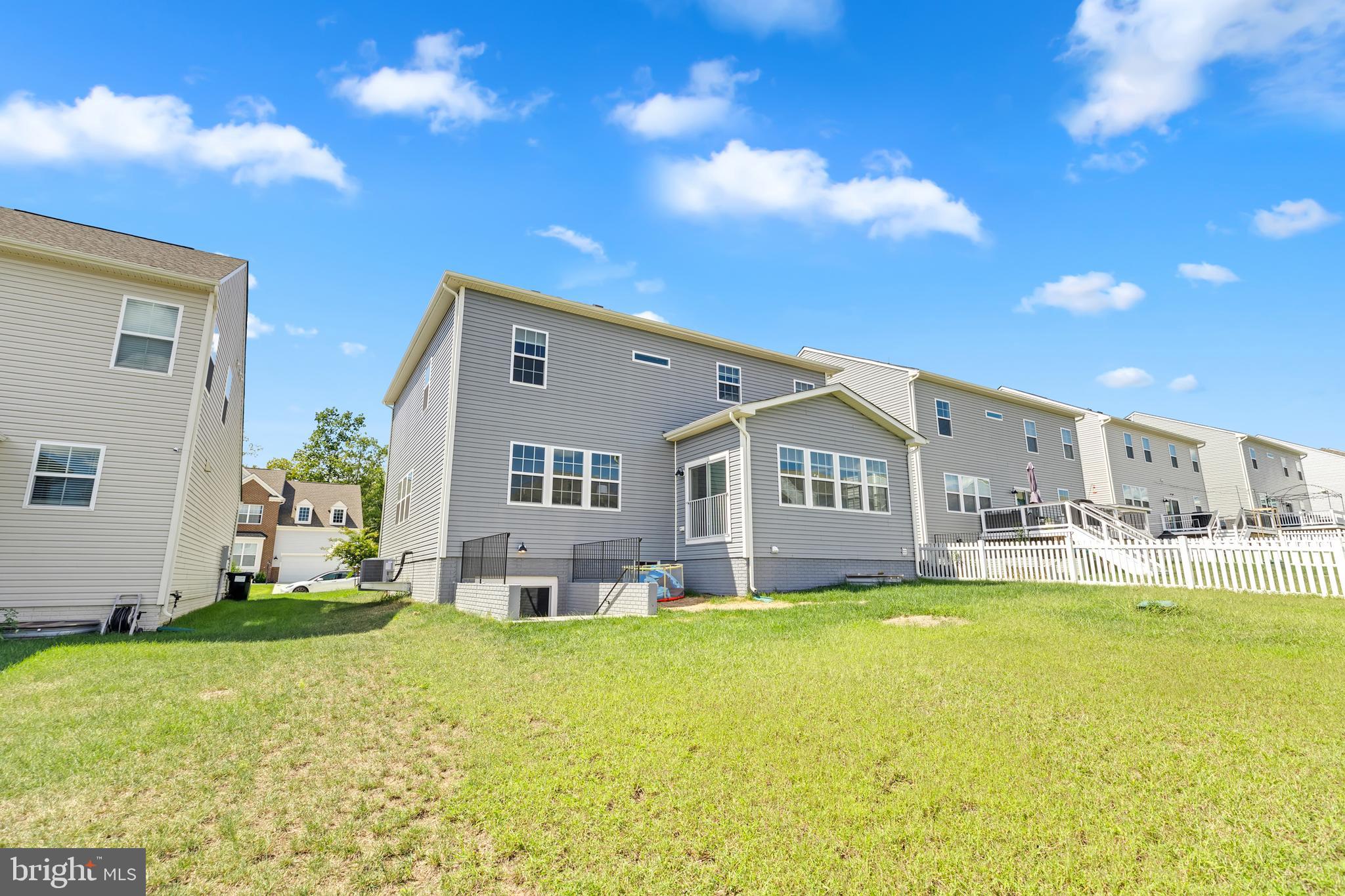 2053 Whithorn Hill